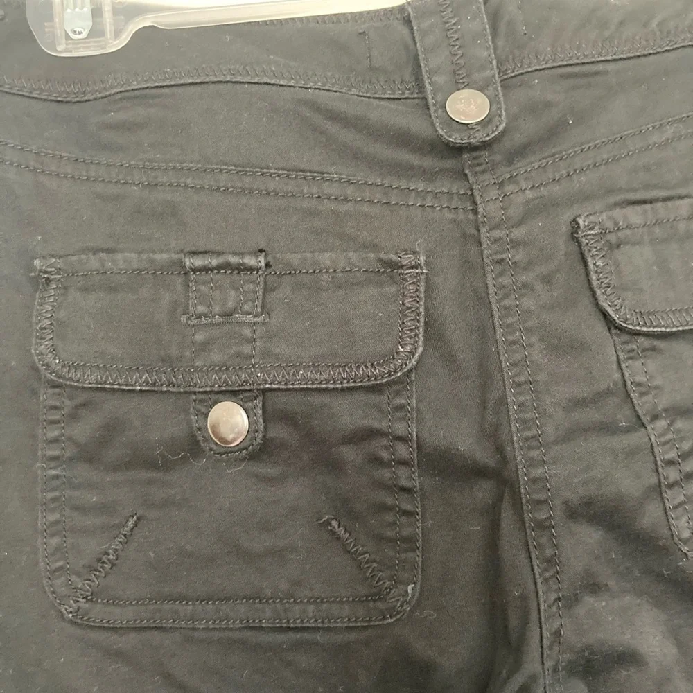 White House Black Market Black Cargo Style Pants Women’s size 00